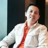 user-avatar